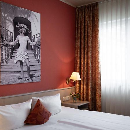 Landhotel 3Kronen Adelsdorf 外观 照片