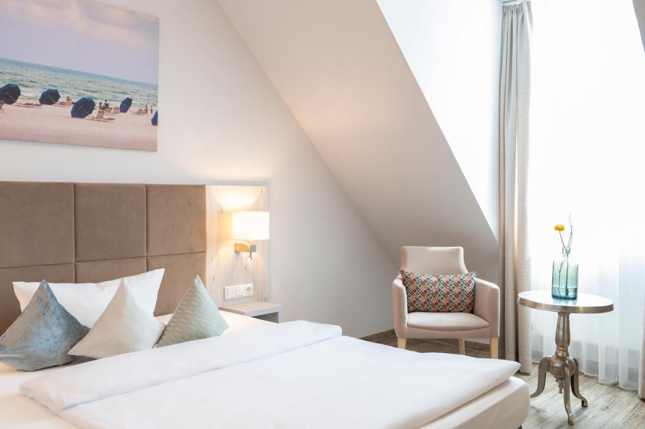 Landhotel 3Kronen Adelsdorf 外观 照片