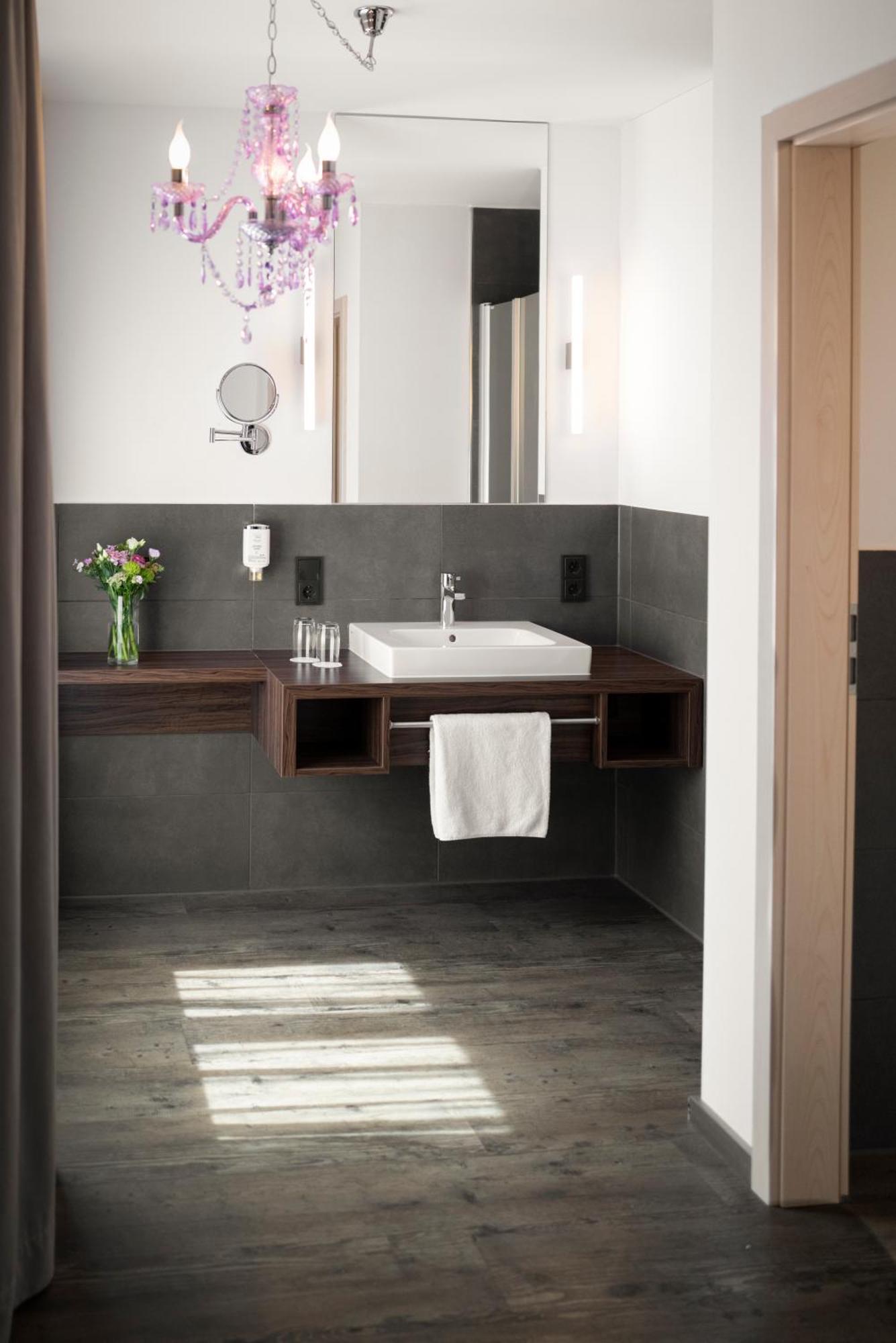 Landhotel 3Kronen Adelsdorf 外观 照片