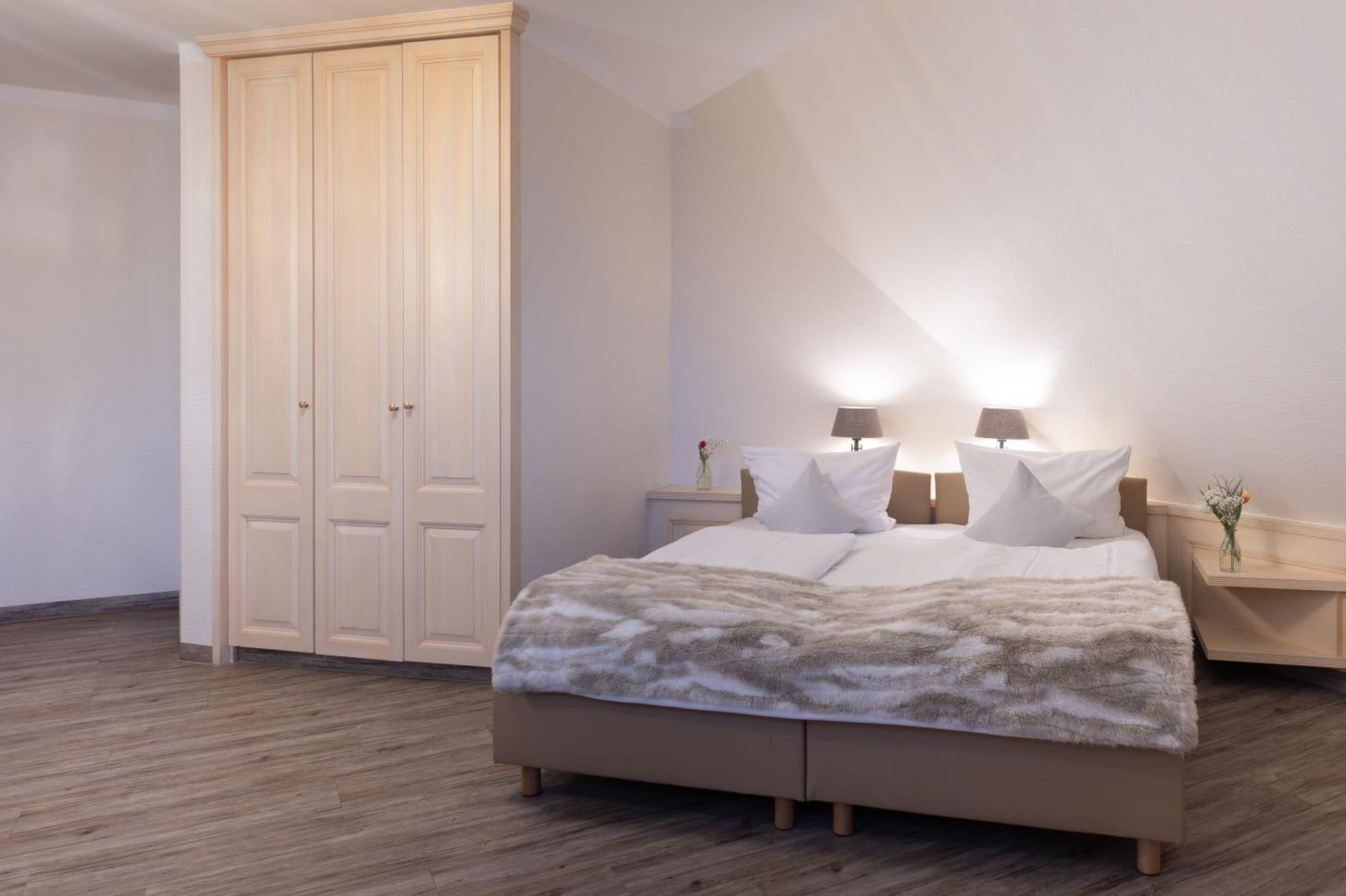 Landhotel 3Kronen Adelsdorf 外观 照片