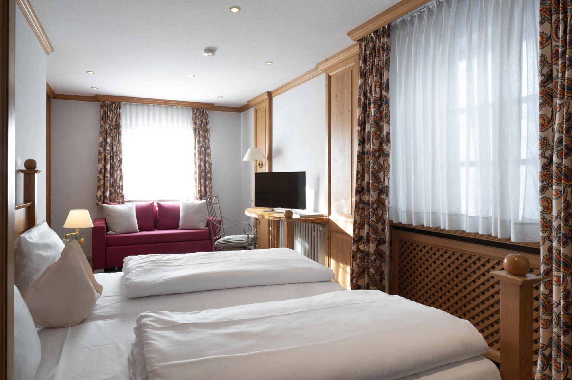 Landhotel 3Kronen Adelsdorf 外观 照片