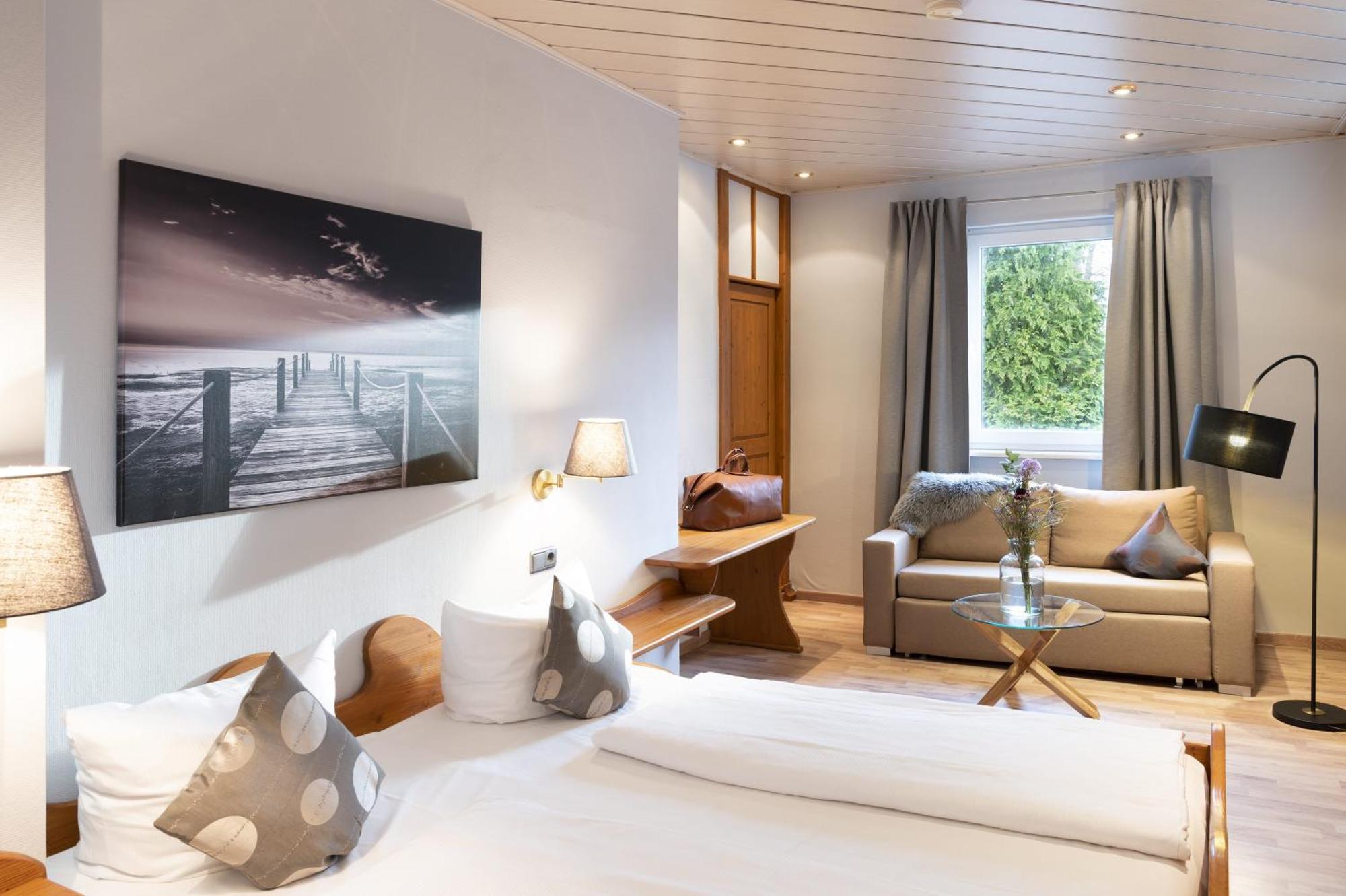 Landhotel 3Kronen Adelsdorf 外观 照片