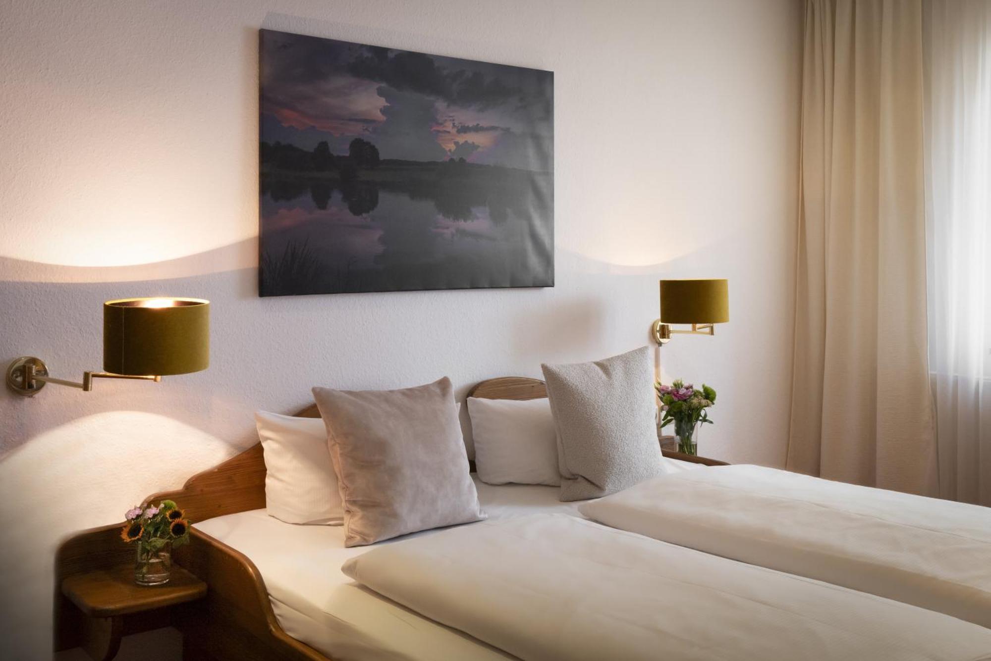 Landhotel 3Kronen Adelsdorf 外观 照片